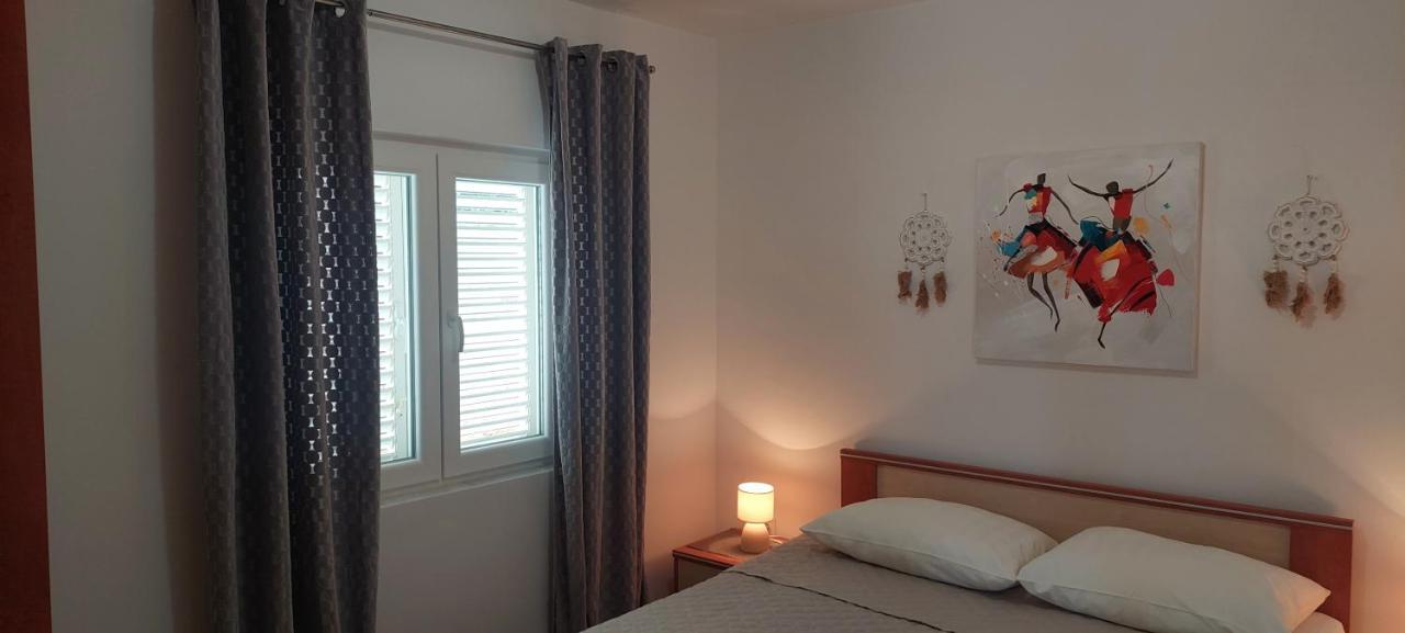 נובליה Apartments Nikola Caska מראה חיצוני תמונה