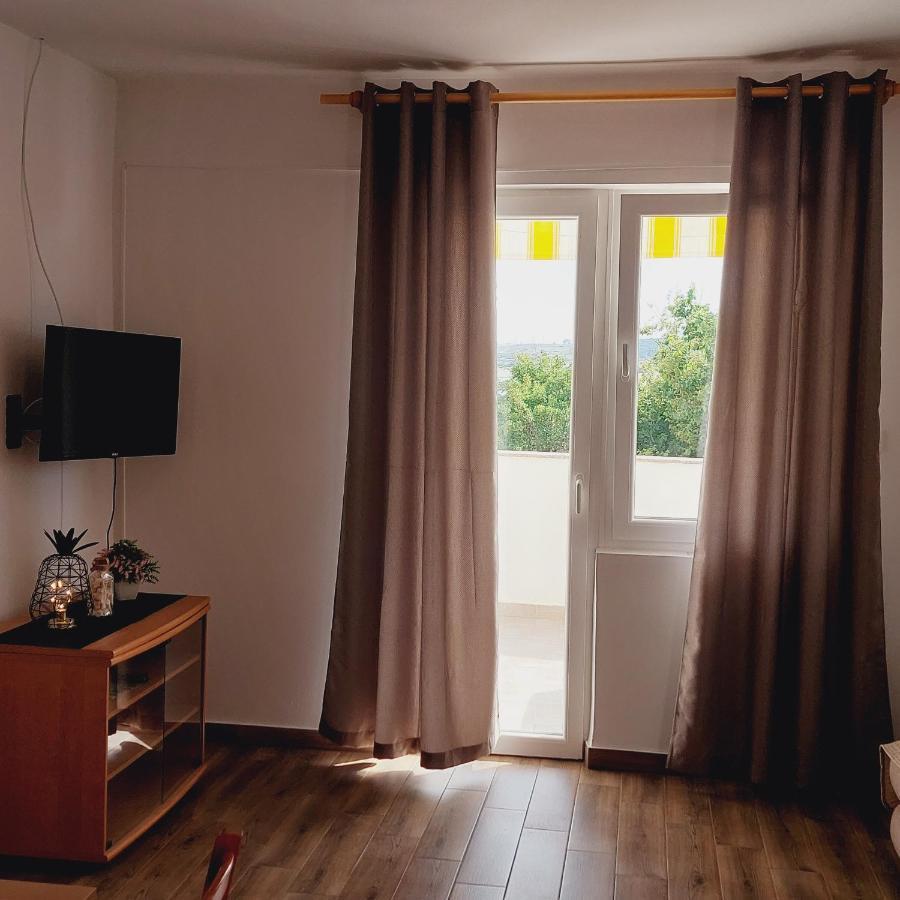 נובליה Apartments Nikola Caska מראה חיצוני תמונה
