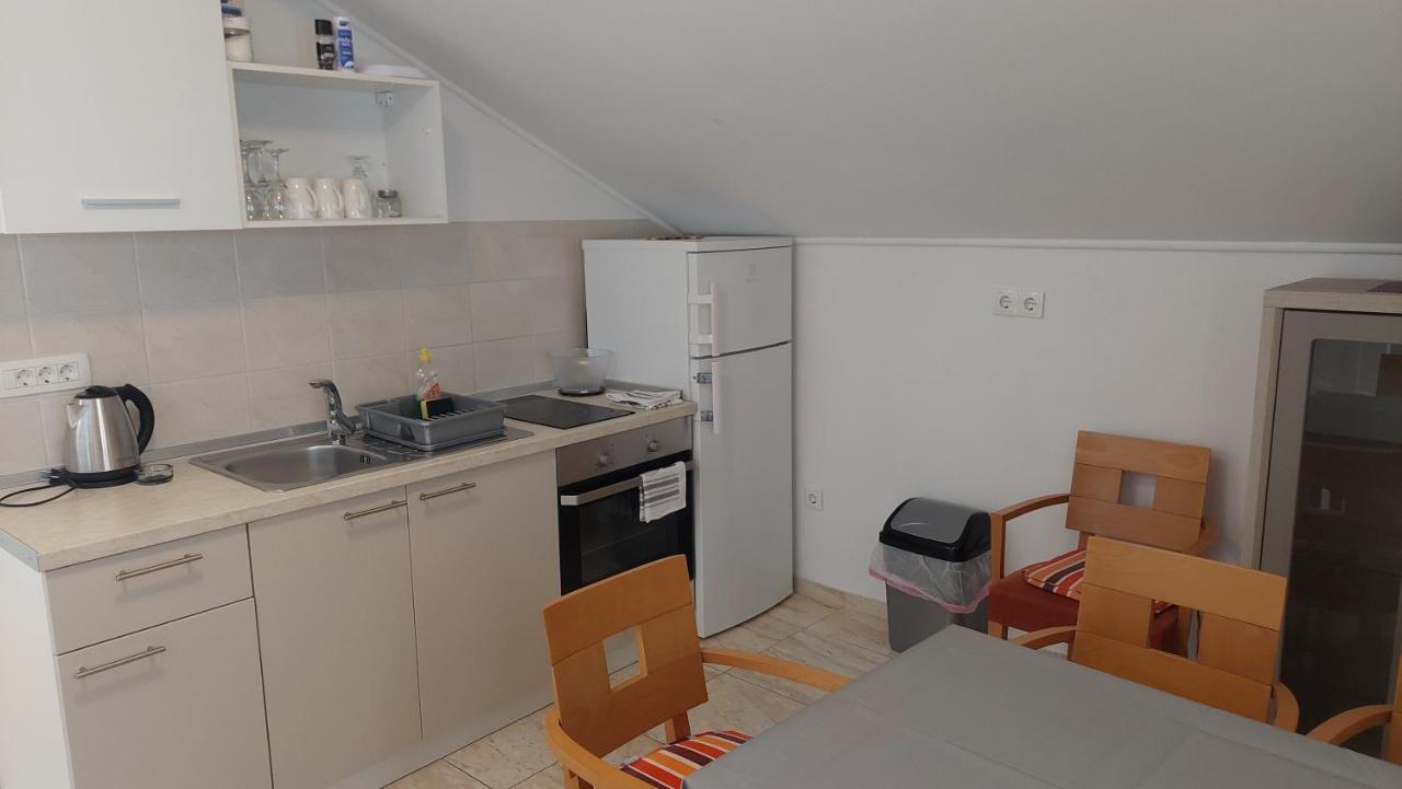 נובליה Apartments Nikola Caska מראה חיצוני תמונה