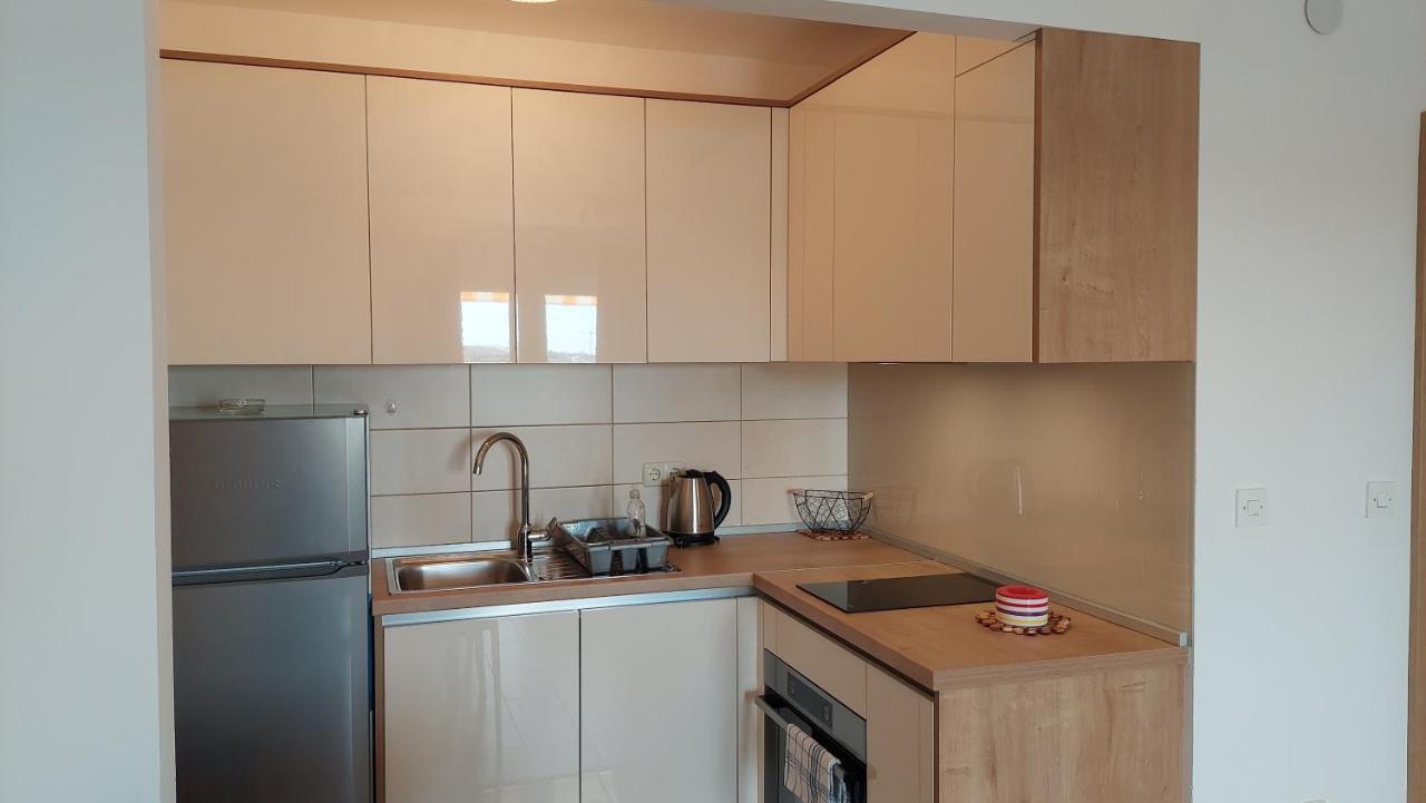 נובליה Apartments Nikola Caska מראה חיצוני תמונה