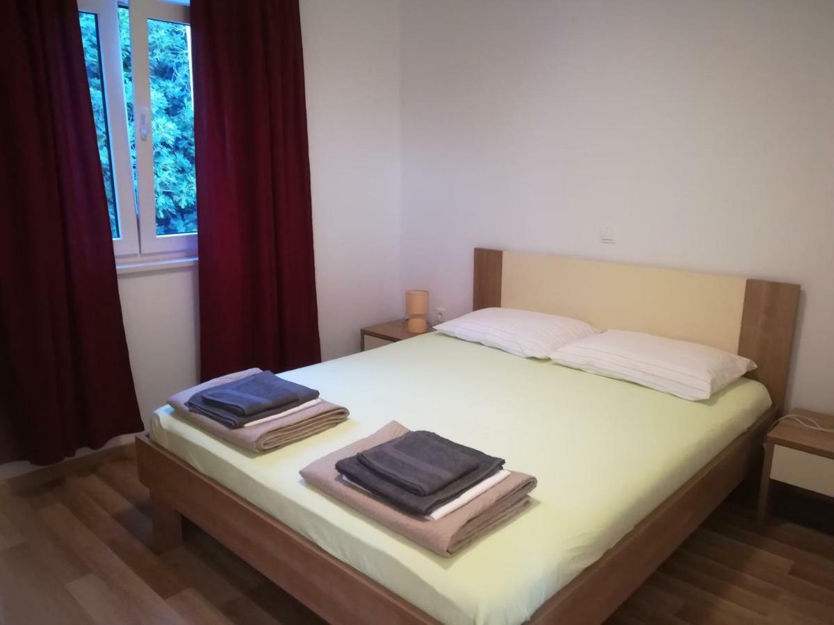 נובליה Apartments Nikola Caska מראה חיצוני תמונה
